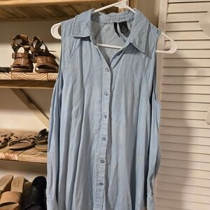 Light Blue Cutout Shoulders Button-Up Shirt Size Small